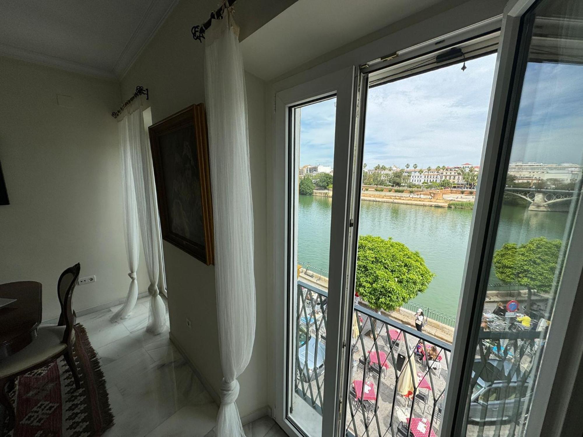 Wonderful Duplex In Calle Betis Lejlighed Sevilla Eksteriør billede