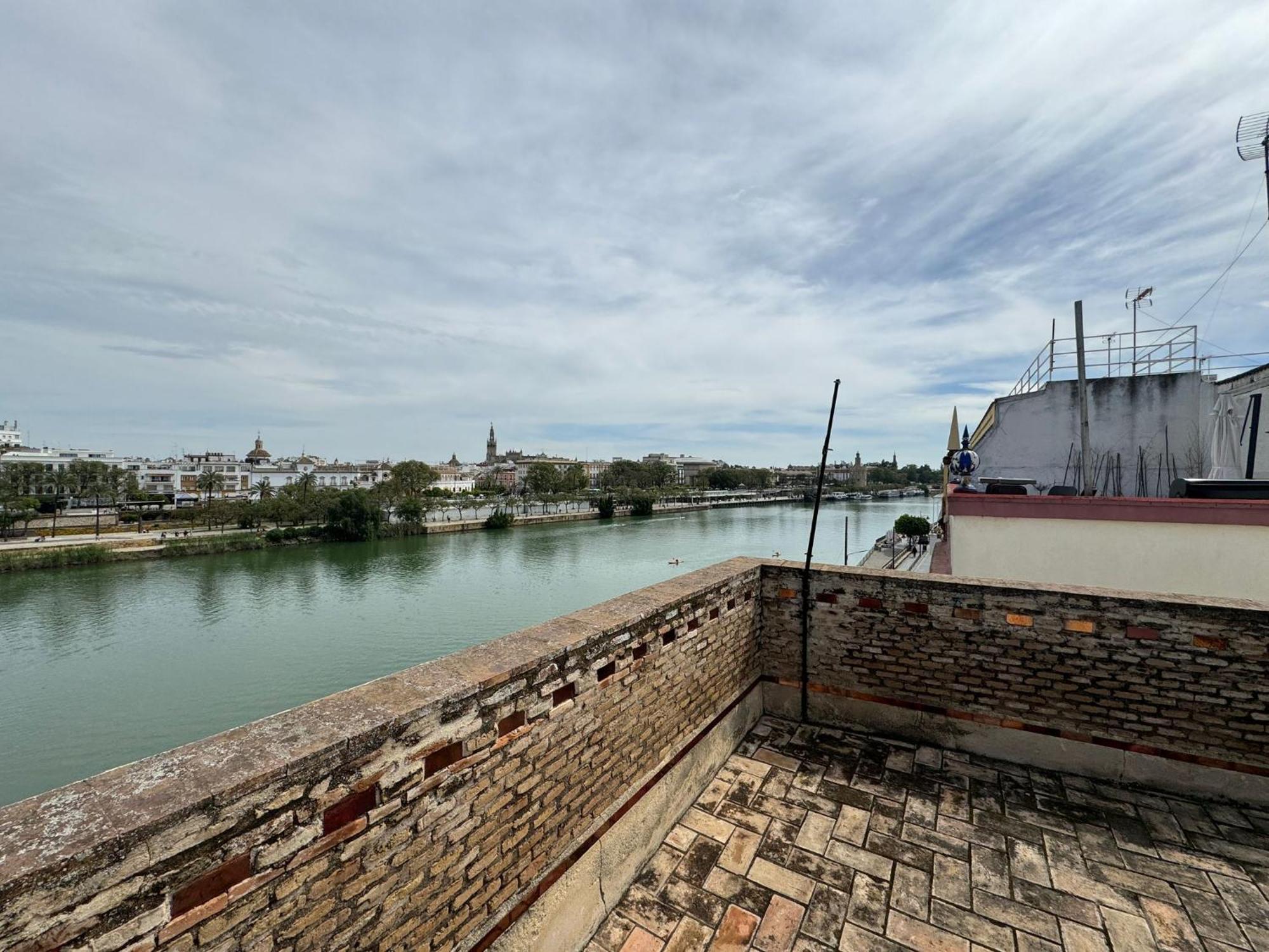 Wonderful Duplex In Calle Betis Lejlighed Sevilla Eksteriør billede